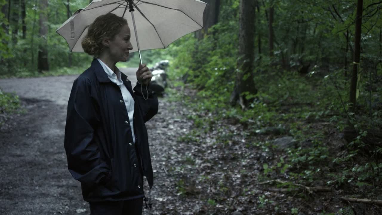 Sneaky Pete S02E04 Maggie