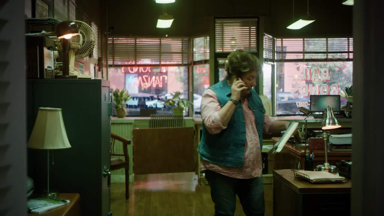 Sneaky Pete S02E06 11 Million Reasons You Can't Go Home Again