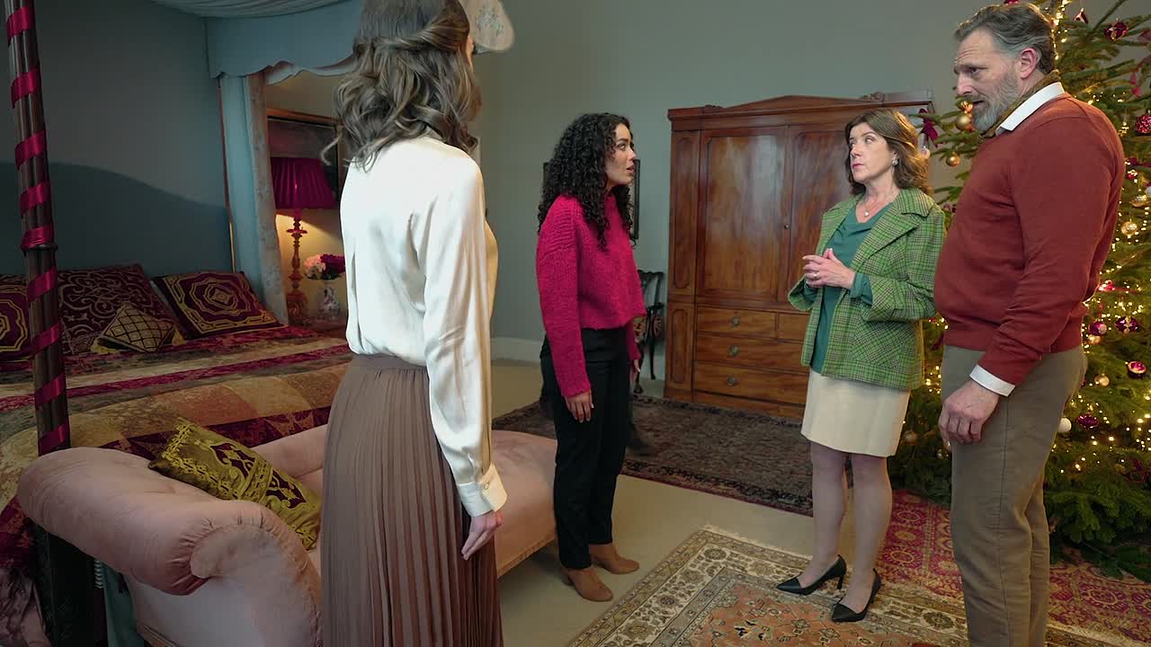 A Merry Royal Christmas 2024 1080p WEBRip x264 AAC5 1-