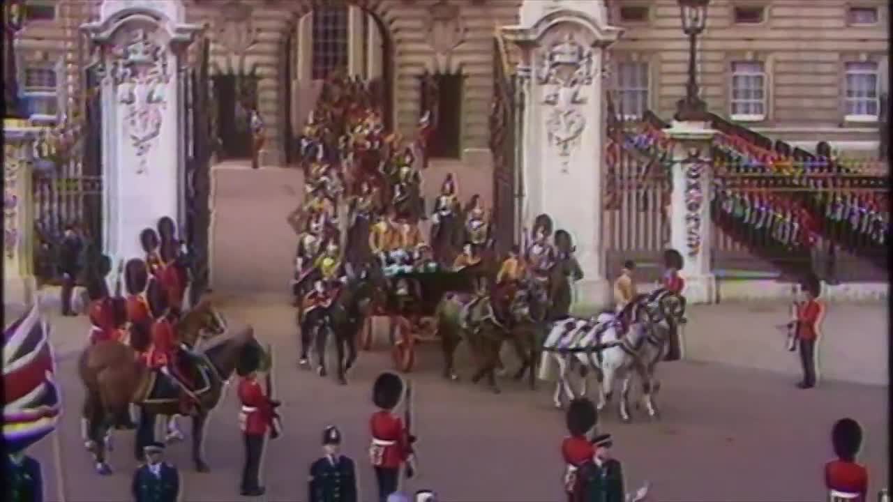 ⁣The Bizarre Eating Habits Of The British Royal Family