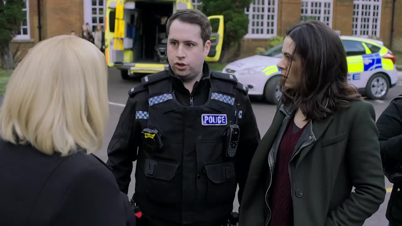 No Offence 2015 S03E02