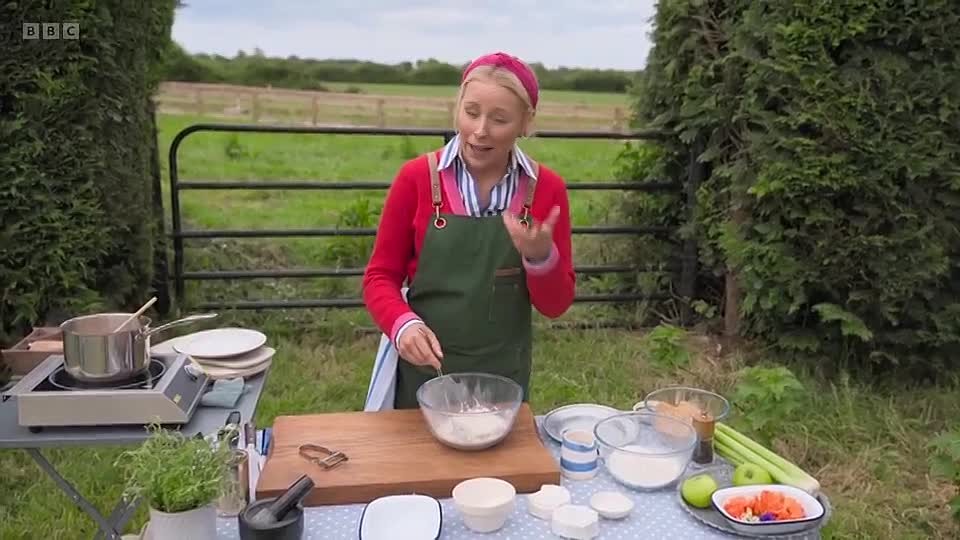 ⁣Anna Haughs Big Irish Food Tour S01E11