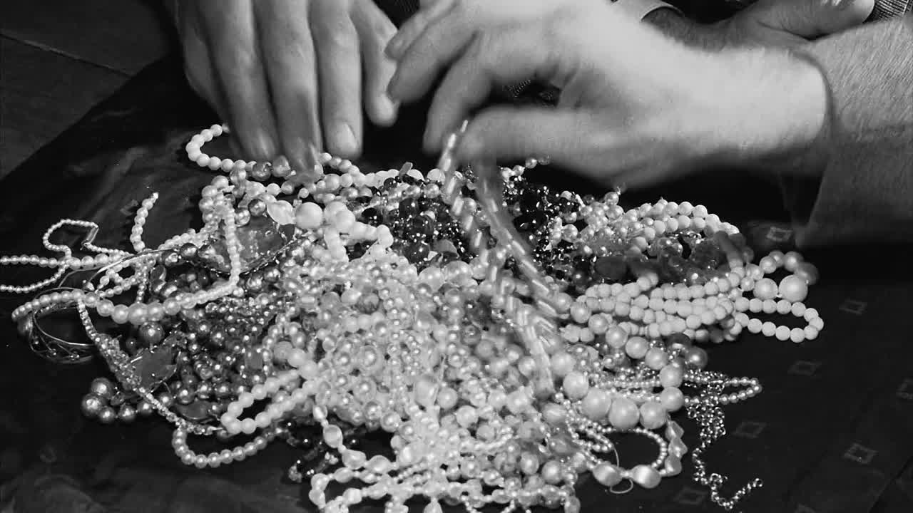 Fifi la Plume 1965 FRENCH 1080p BluRay x264 AAC-