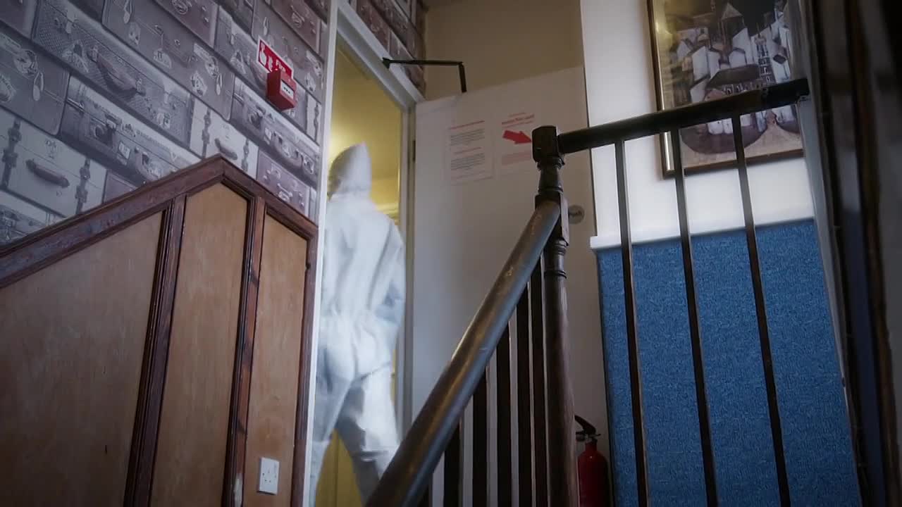 Killer at the Crime,Scene S04E01