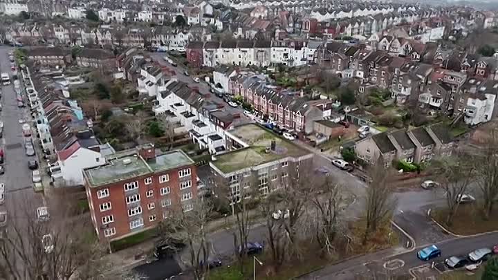 Panorama -Mouldy Homes