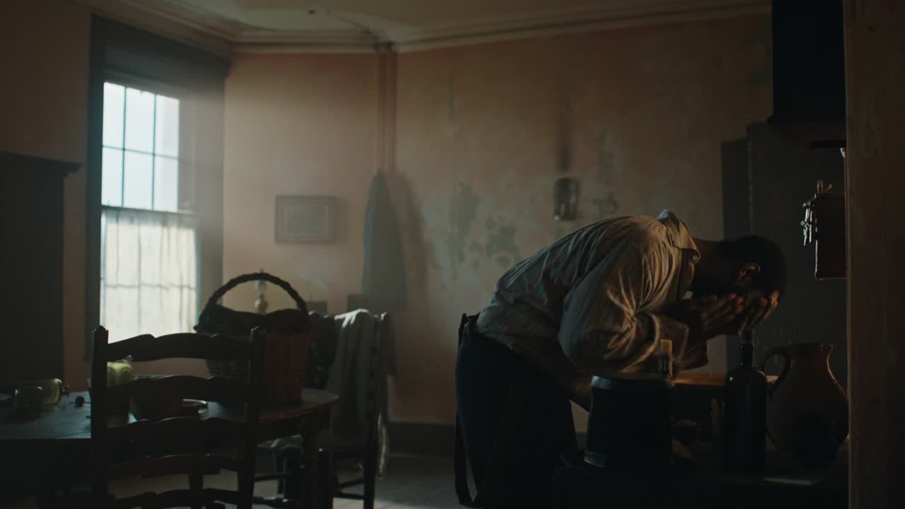 The Frankenstein Chronicles (2015) - S02E04 - Little Boy Lost