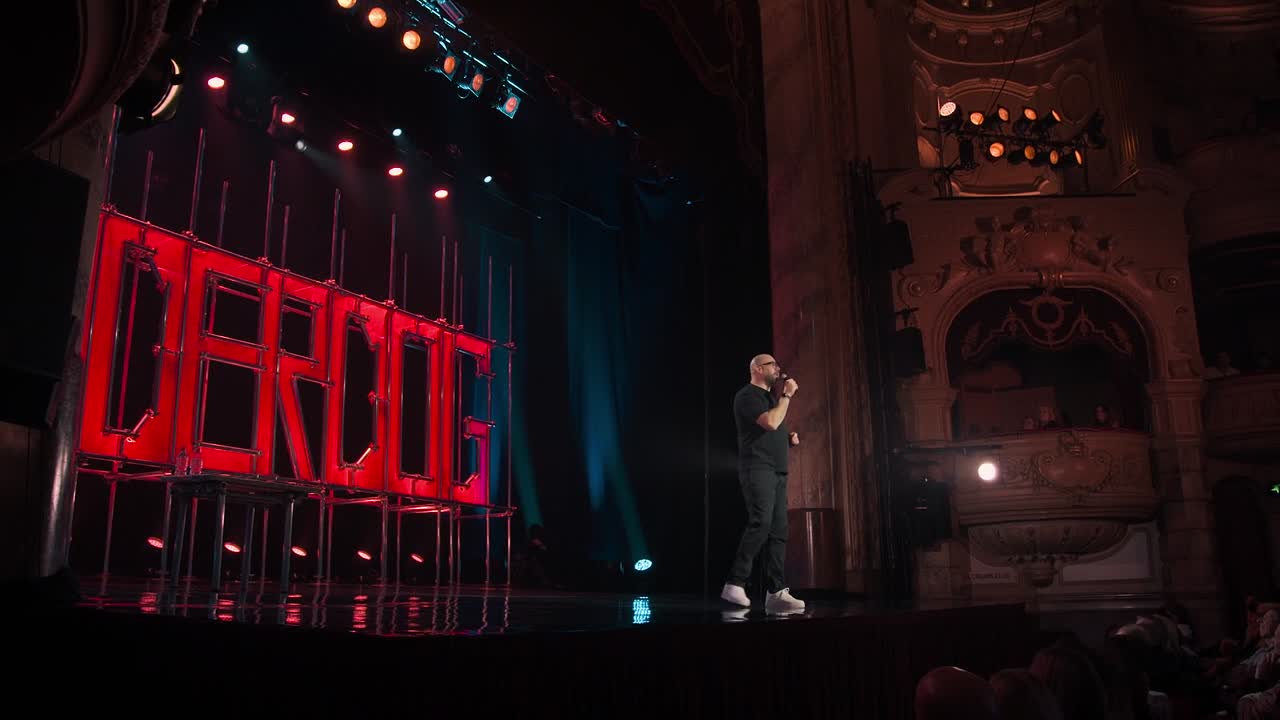 Tom Davis Underdog 2024 1080p WEBRip x264 AAC5 1-