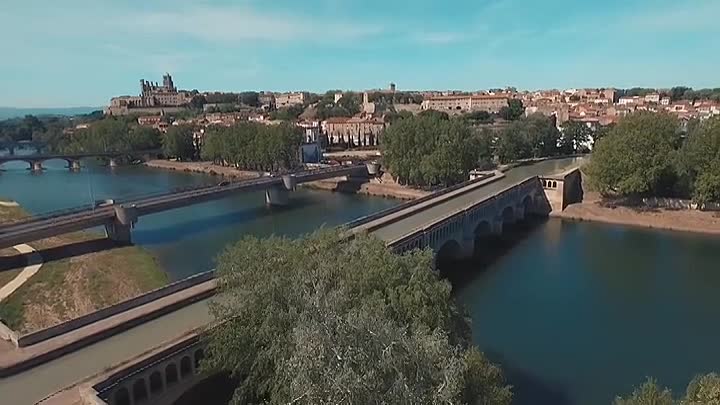 Two Men on a Bike S01E04