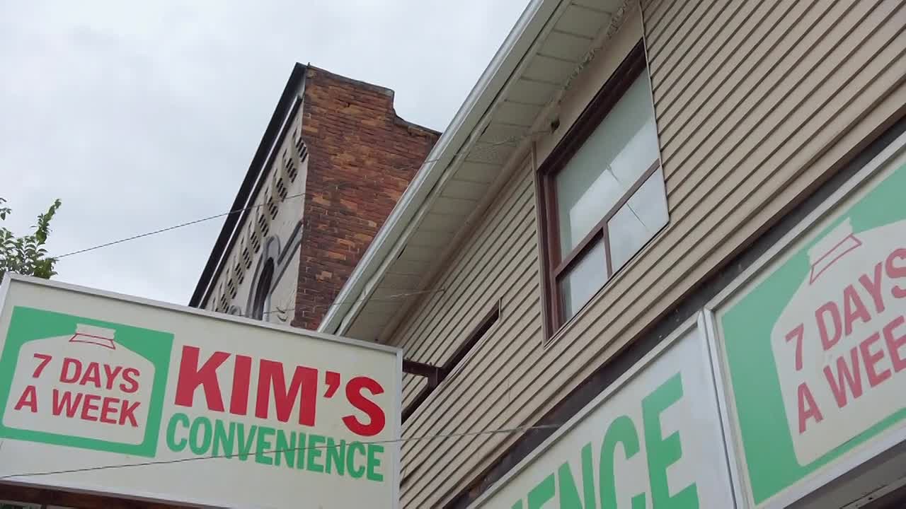 Kims Convenience S02E02 Business Award