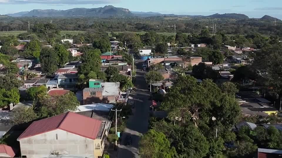 ⁣Dateline S015E08 -El-Salvador, Gangland To Safe-Haven