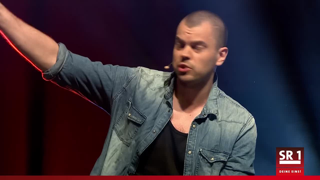 NIKITA MILLER ÜBER DIE BIBEL- Auftritt SR 1 Comedy Nacht (1080p_25fps_H264-128kbit_AAC)