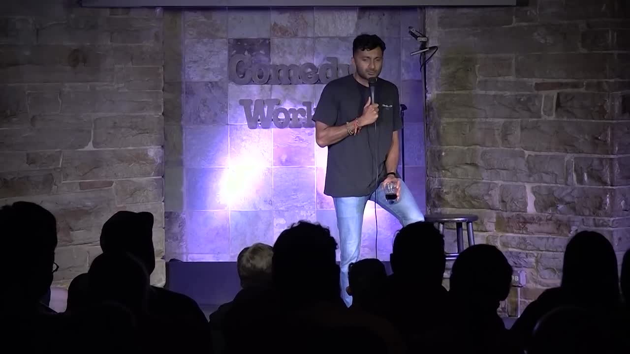 ⁣Mom Exposes Her Son at My Show ¦ Nimesh Patel ¦ Crowd Work (1080p_30fps_H264-128kbit_AAC)