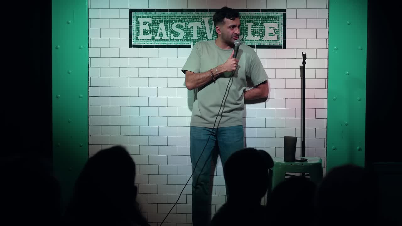 ⁣Nimesh Patel - Therapy Barely Works (2160p_30fps_AV1-128kbit_AAC)