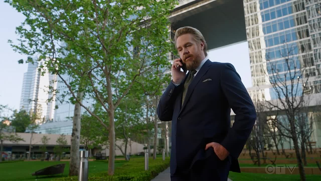 Suits LA S01E01