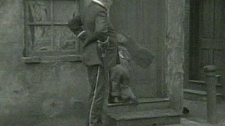 Charlie Chaplin - The Kid