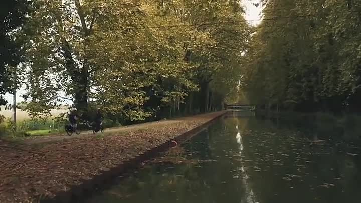 Two Men on a Bike S01E01