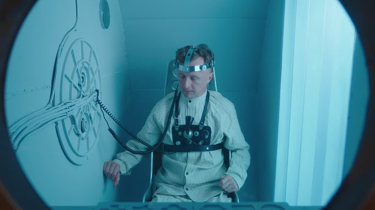 ⁣The Soviet Sleep Experiment 2019 1080p WEBRip x264 AAC-