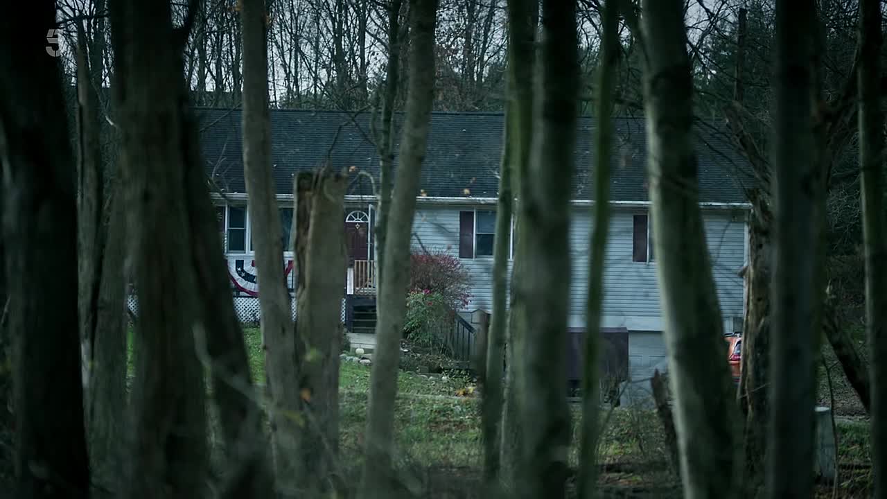 The Basement -A Vanishing In Apple Valley S01E02