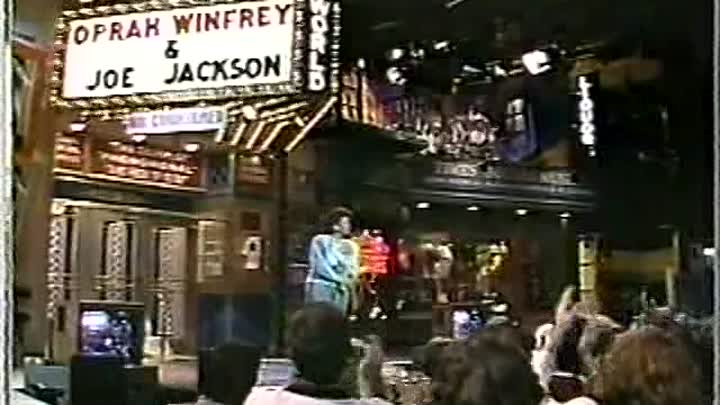 ⁣Saturday Night Live - S11E14 - Oprah Winfrey, Joe Jackson
