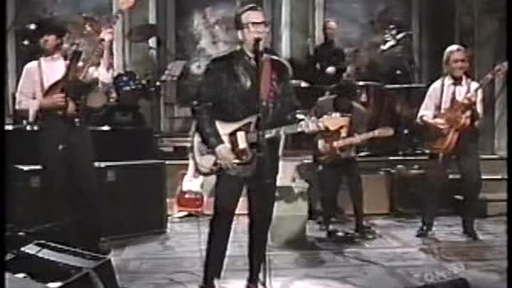 ⁣Saturday Night Live - S14E15 - Mary Tyler Moore, Elvis Costello