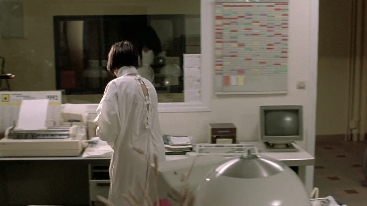 ⁣Trois Couleurs Bleu 1993 FRENCH 1080p BluRay x264-[YTS AM]