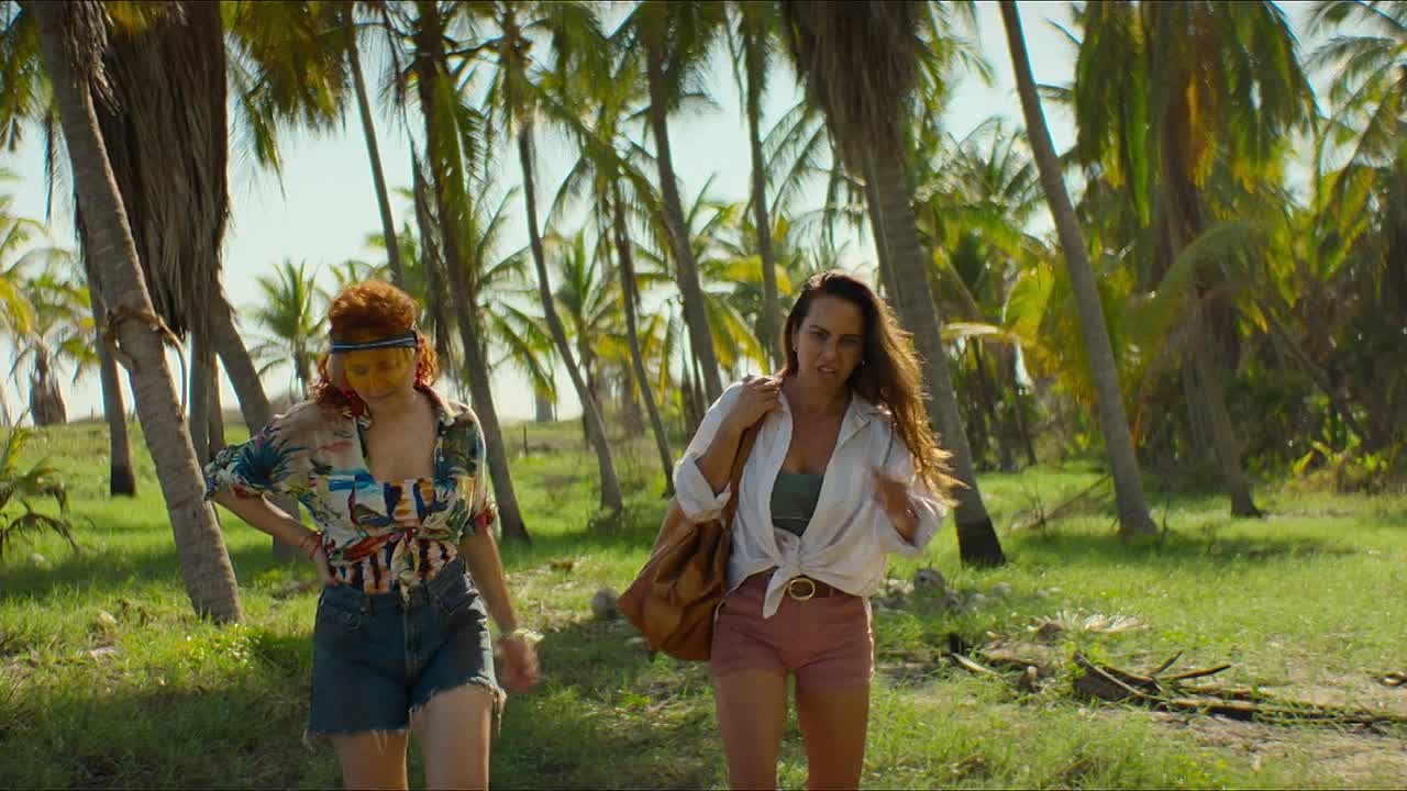 La Mas Fan 2025 SPANISH HC ENG SUBS 1080p WEBRip x264 AAC5 1-