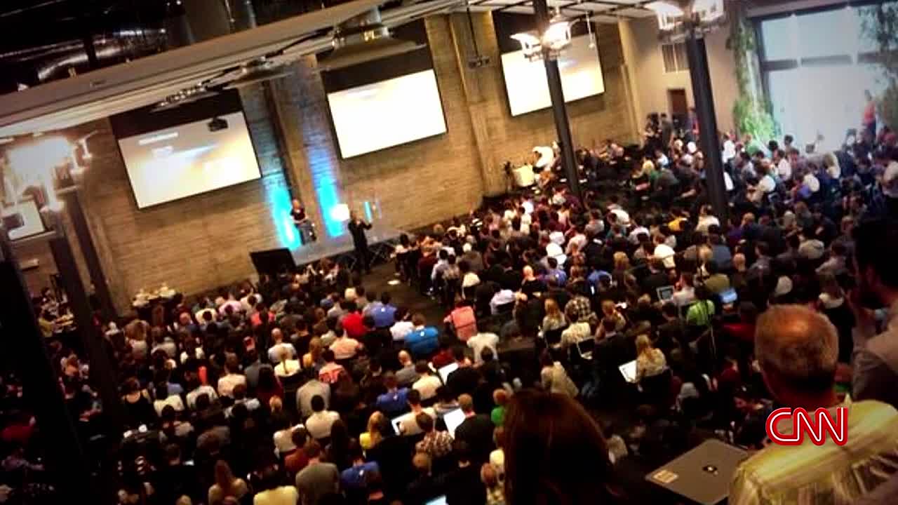 Twitter Breaking The Bird S01E03