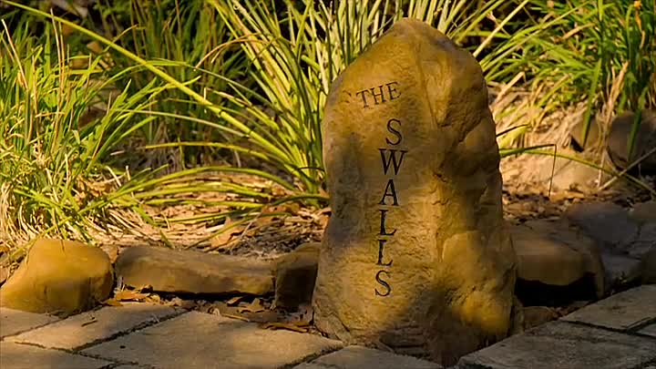 School Swap UK to USA S01E03