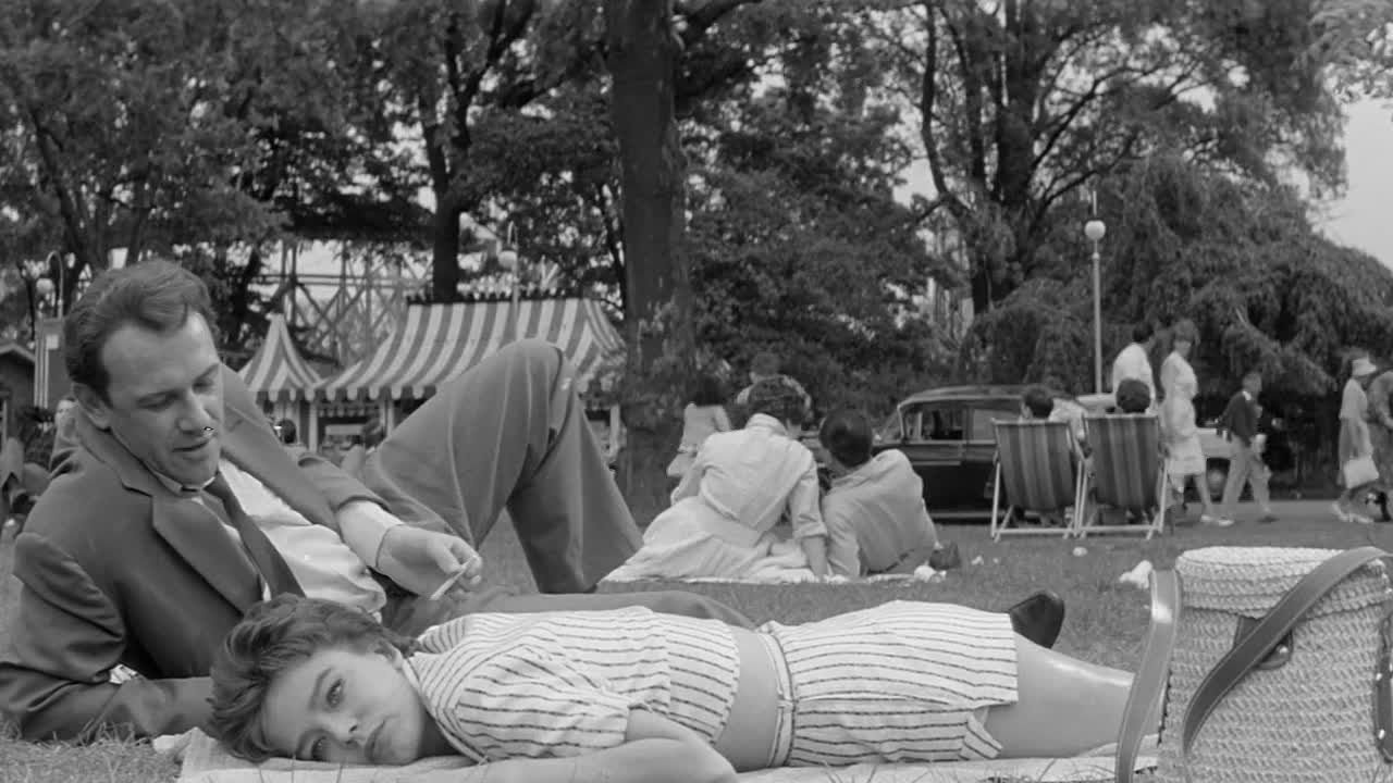 ⁣The Day the Earth Caught Fire 1961 1080p BluRay x264 YIFY