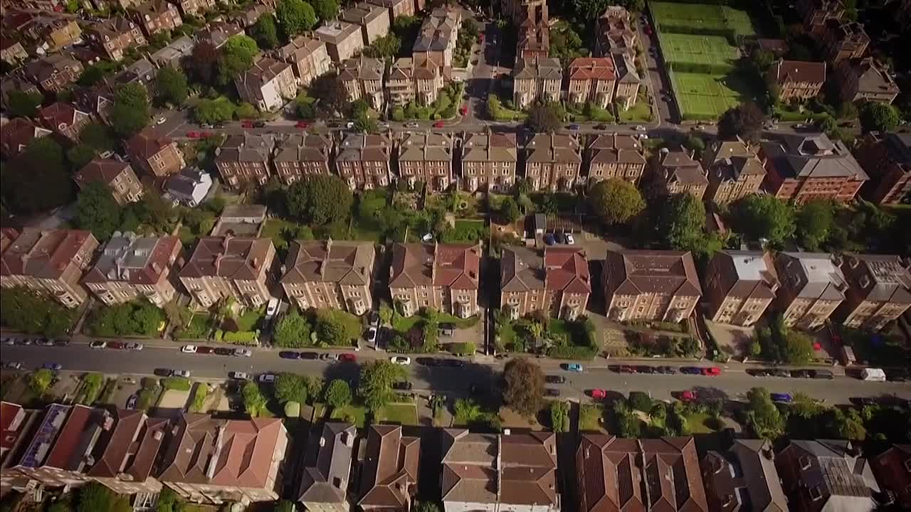 Tonight S27E15 -Saving Money