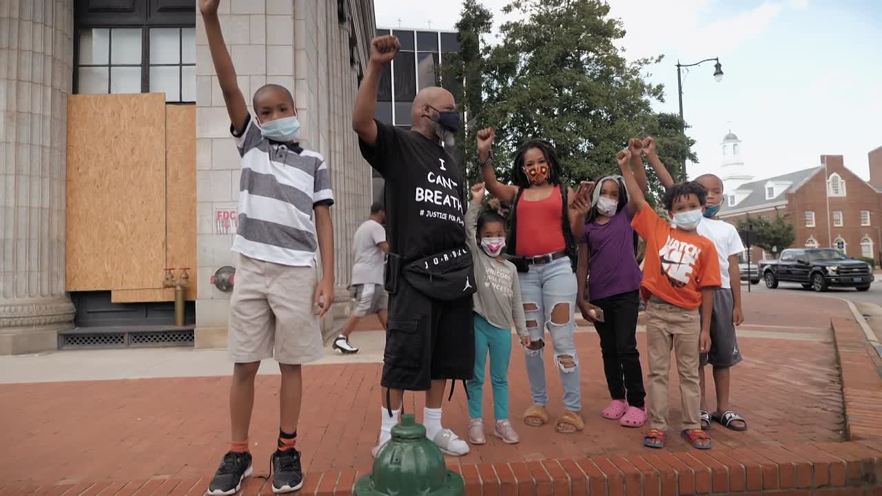 ⁣Trump America Interrupted 2020 1080p WEBRip x264 AAC5 1-