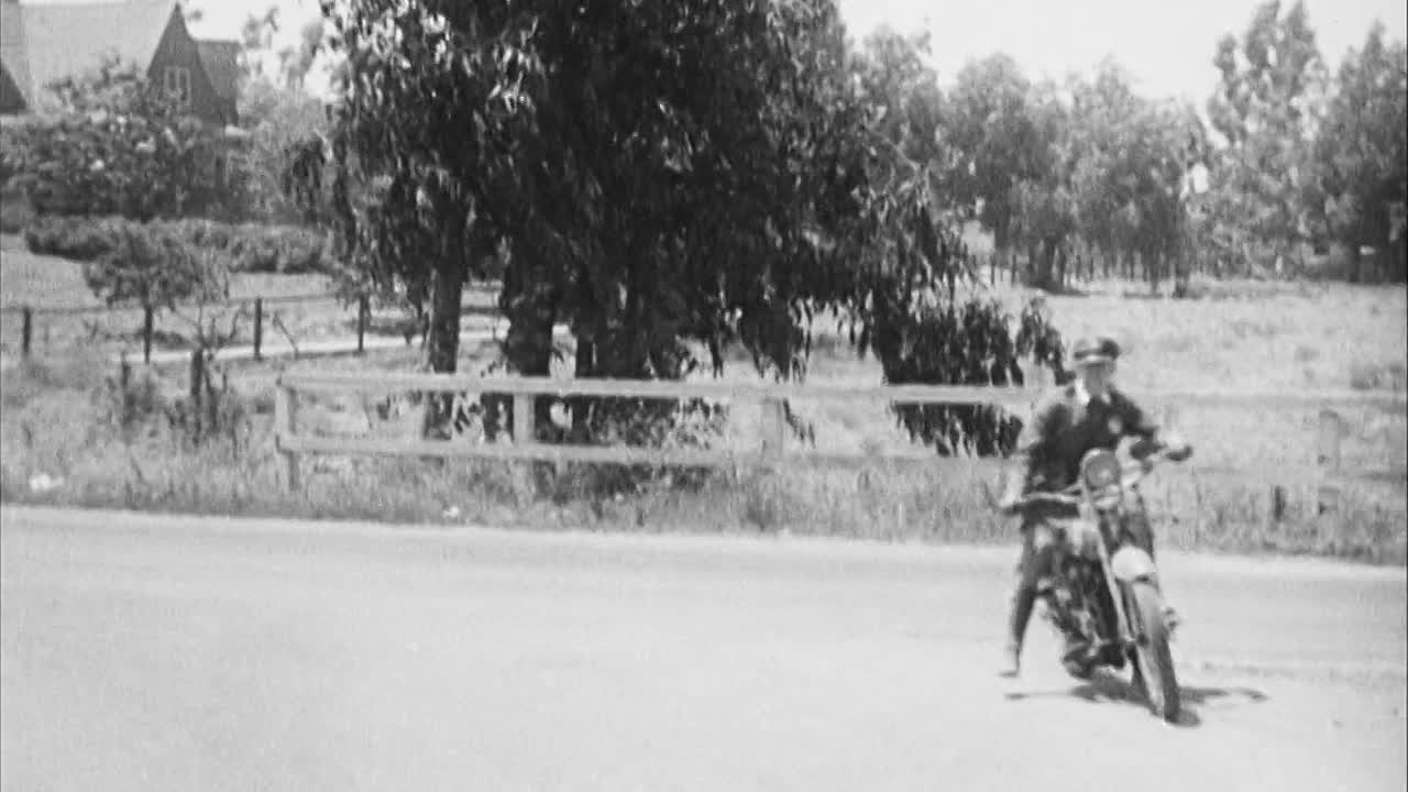 ⁣Two Tars 1928 1080p BluRay x264 AAC-