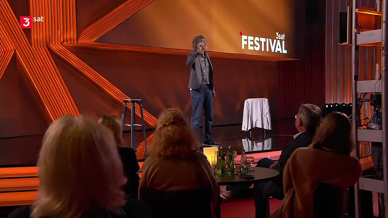 ⁣🤣Christoph Sieber Ich will mich nicht an mich gewöhnen!🤣 (720p_50fps_H264-128kbit_AAC)