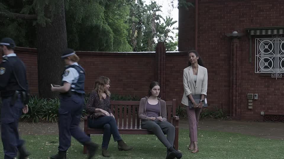 The Secrets She Keeps S02E05