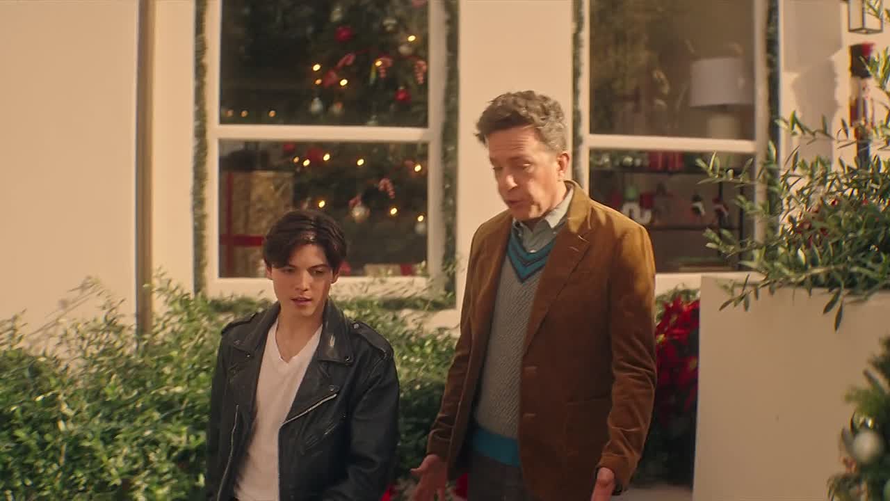 Family Switch 2023 1080p WEBRip x264 AAC5 1-