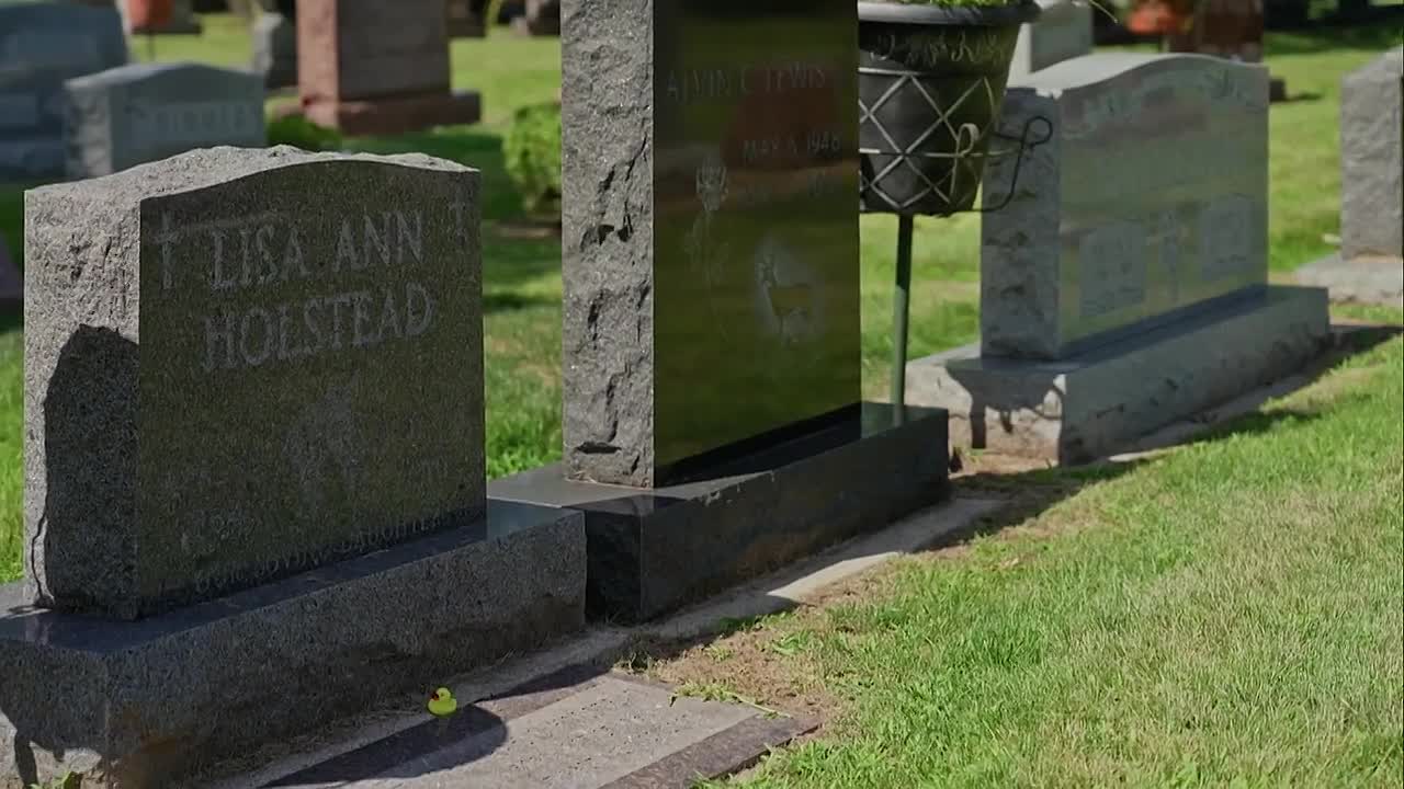 ⁣Bloodline Detectives S05E16