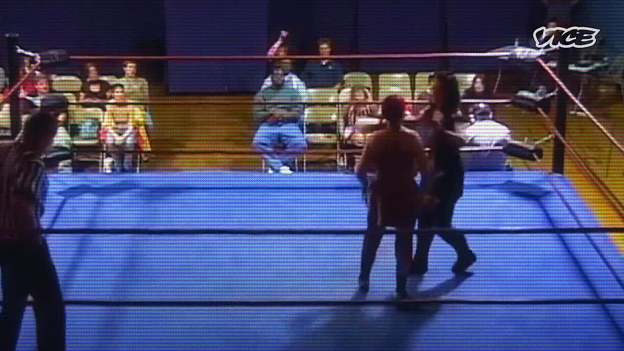 Dark Side Of The Ring S06E09