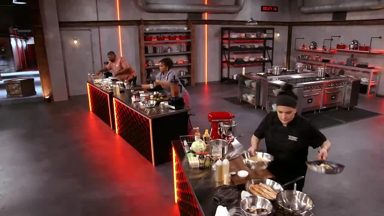 ⁣Cutthroat Kitchen Knives Out S01E02 -Freezer Burned