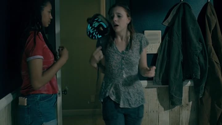 Lets Scare Julie 2020 BRRip XviD AC3-EVO