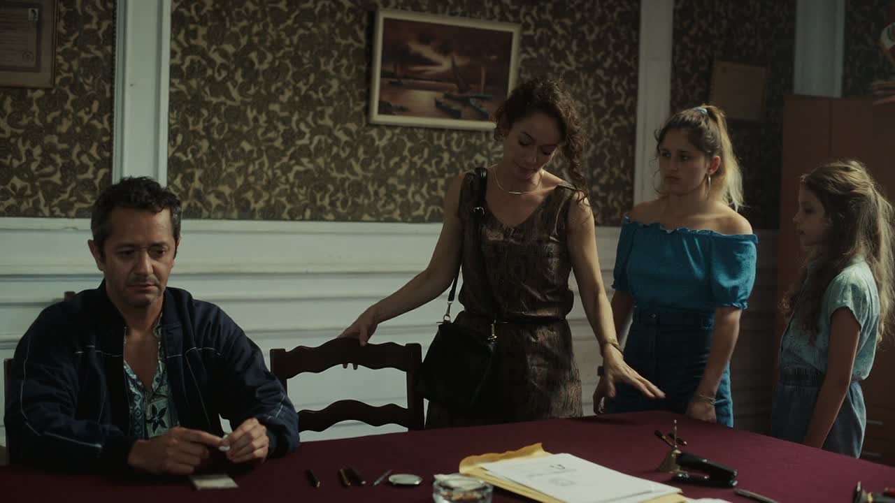 Reinas 2024 SPANISH HC ENG SUBS 1080p WEBRip x264 AAC5 1-