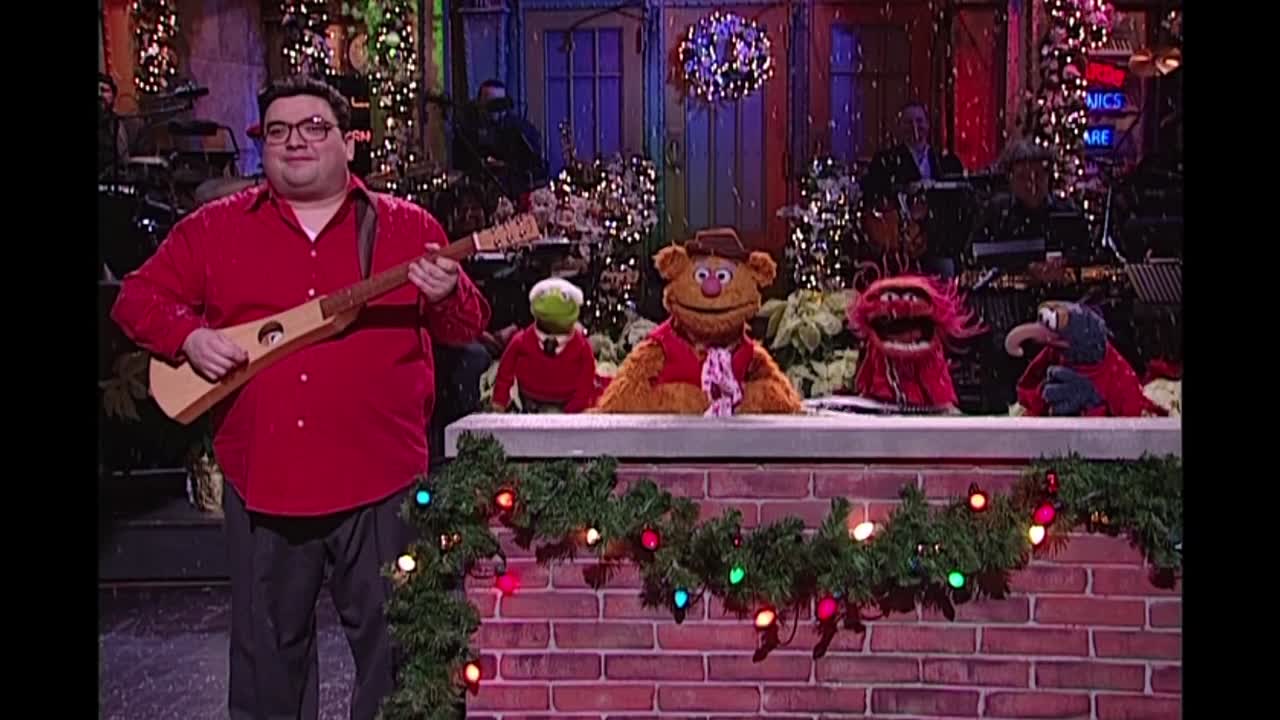 A Song From SNL - A Christmas Song With The Muppets