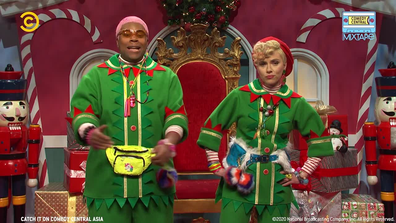 ⁣The Singing Elves (ft Scarlett Johansson) - Saturday Night Live