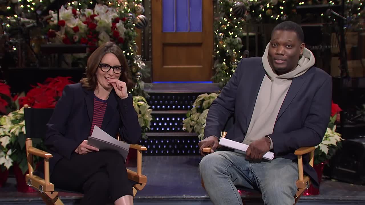 Tina Fey & Michael Che with a Special Christmas Weekend Update 2021 -12 SNL
