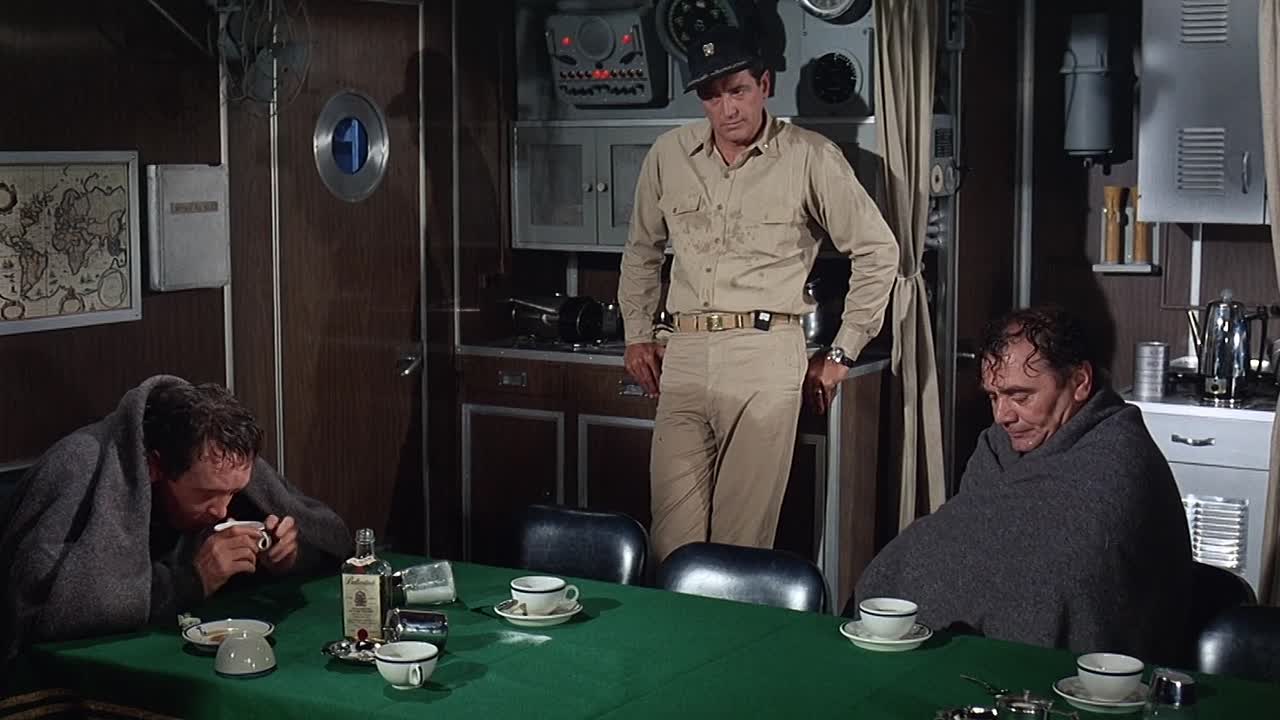 ⁣Ice Station Zebra 1968 1080p BluRay x264 AAC5 1-