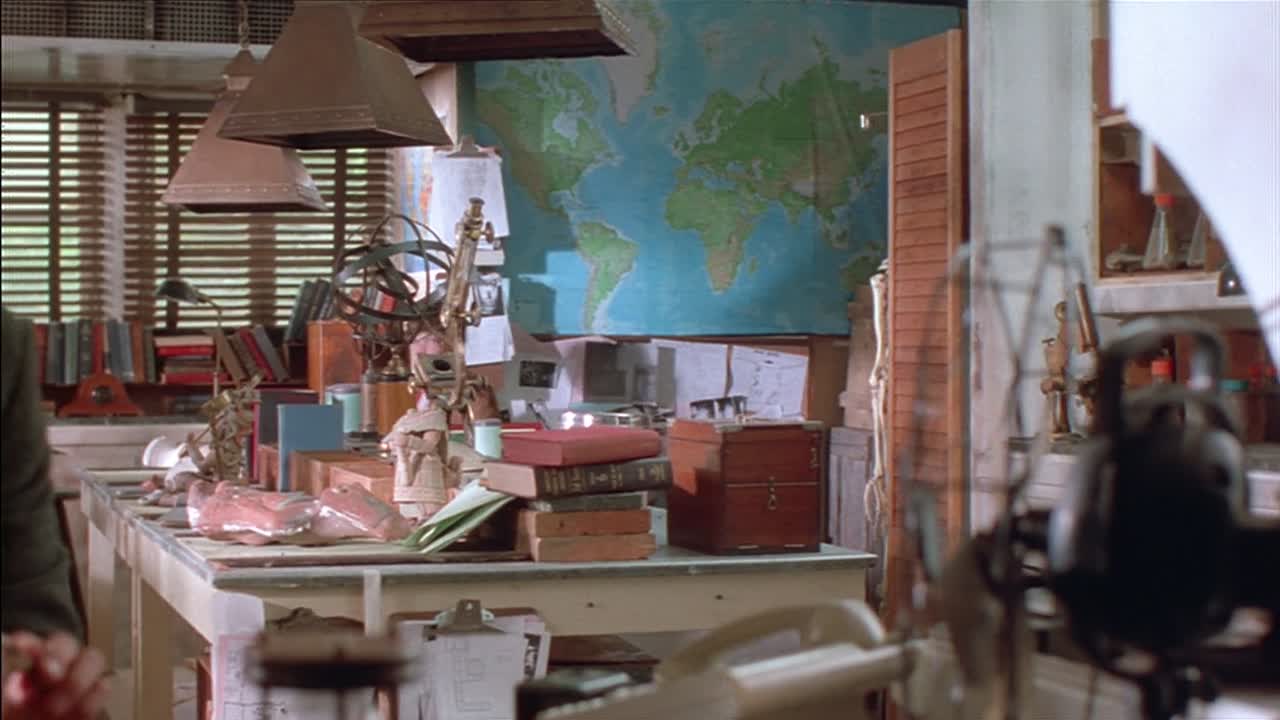 ⁣Charlie's Ghost Story 1995 1080p WEBRip x264 AAC-