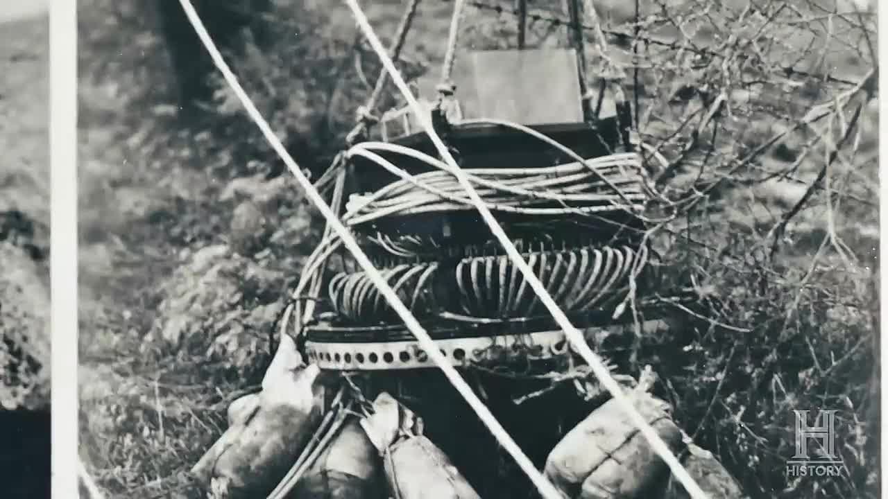 Secrets Declassified with David Duchovny S01E04 -Strange Weapons