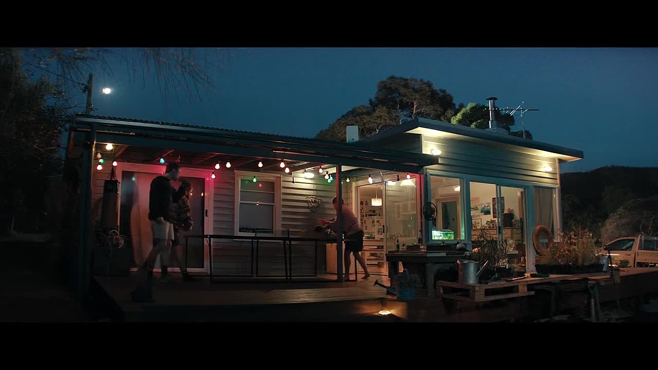 ⁣The Survivors S01E04