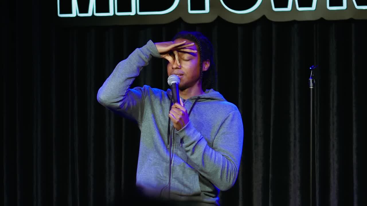 Army Troops Take Over NYC (1080p_24fps_H264-128kbit_AAC)