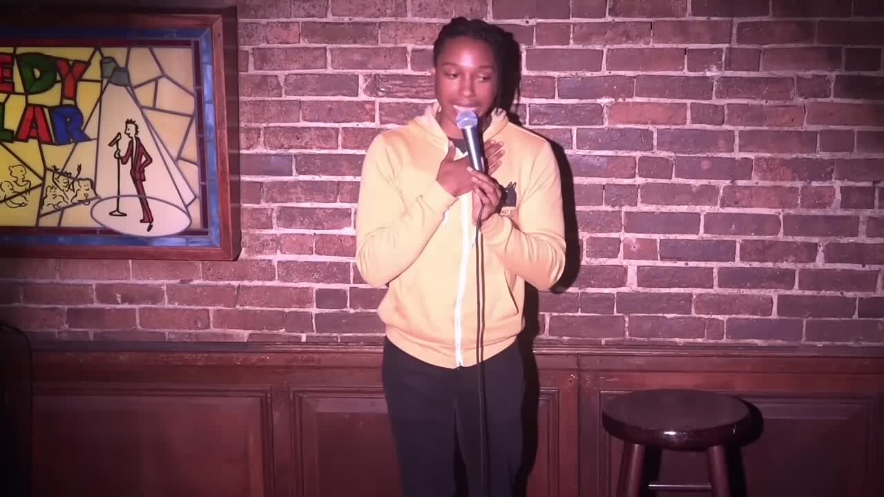 Santa Robbed Our House (1080p_30fps_H264-128kbit_AAC)