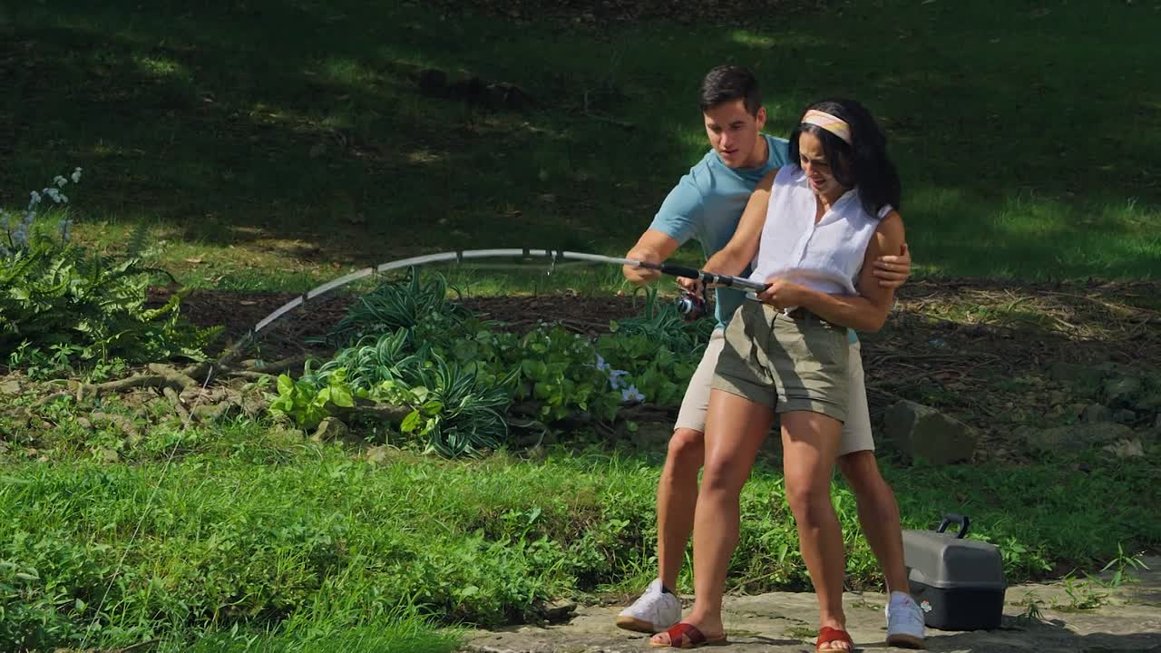 ⁣The Engagement Dress 2023 1080p WEBRip x264 AAC-